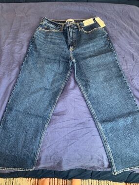 Abercrombie & Fitch Women's Straight-Leg Blue Jeans